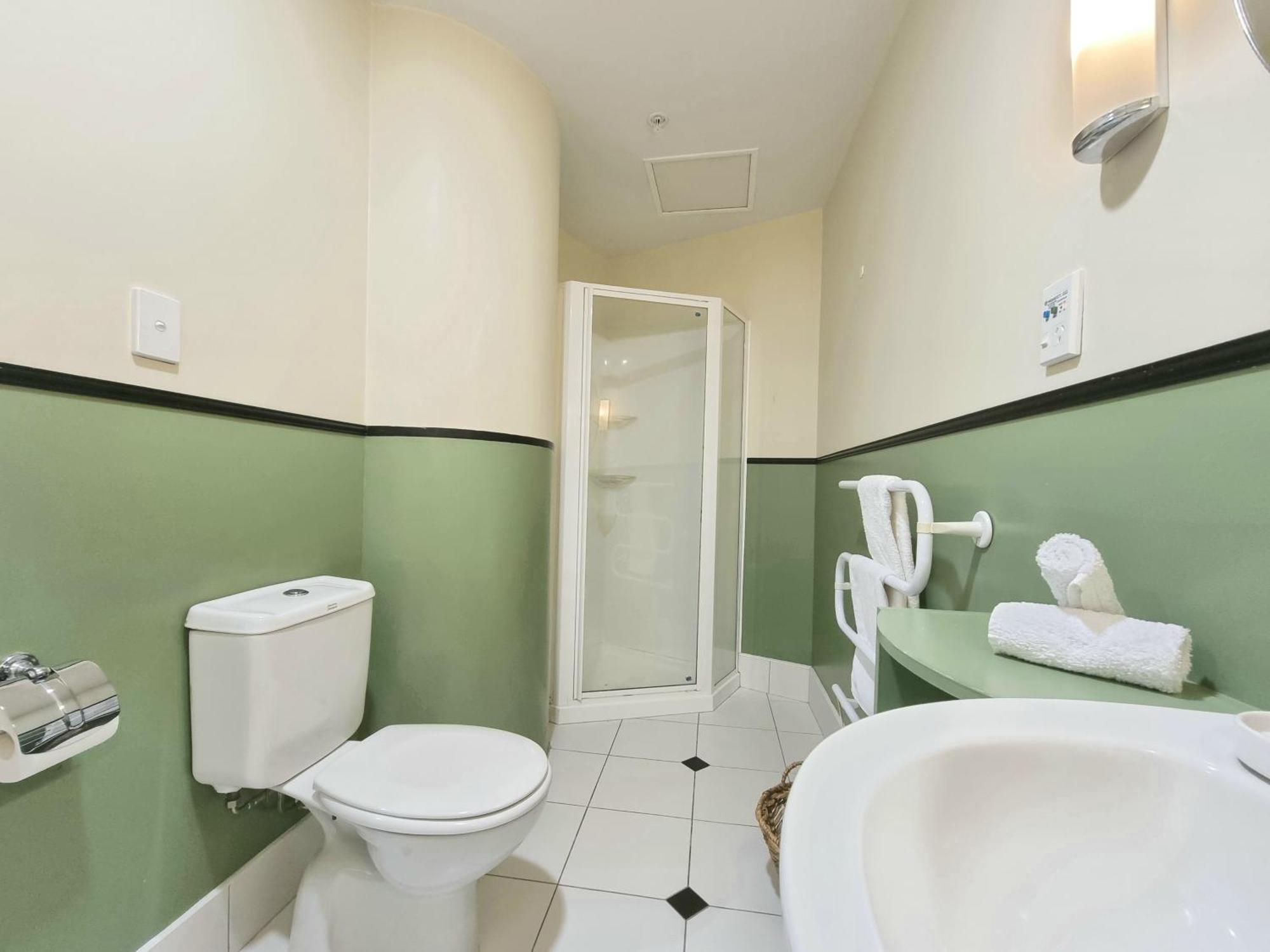 Urban Deco Apartment On Queen Street Όκλαντ Δωμάτιο φωτογραφία