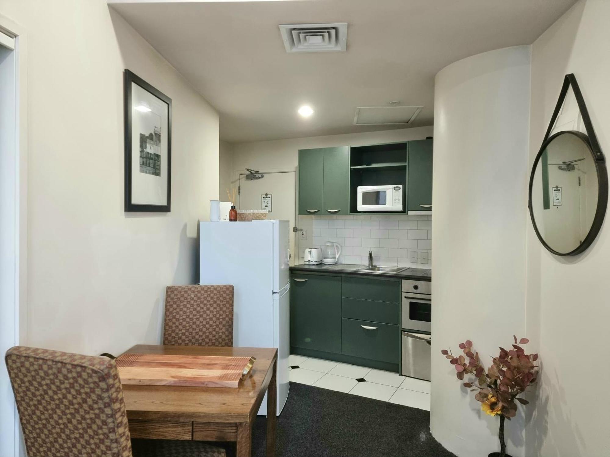 Urban Deco Apartment On Queen Street Όκλαντ Δωμάτιο φωτογραφία
